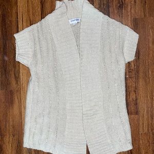 Cute cardigan like new never worn